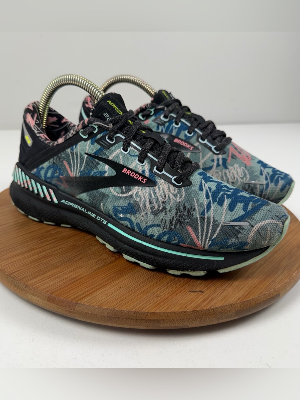 Brooks Women's Adrenaline GTS 22 Floral-Pattern Running Shoes